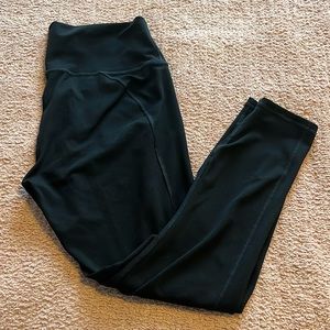 Fabletics 7/8 black powerhold legging